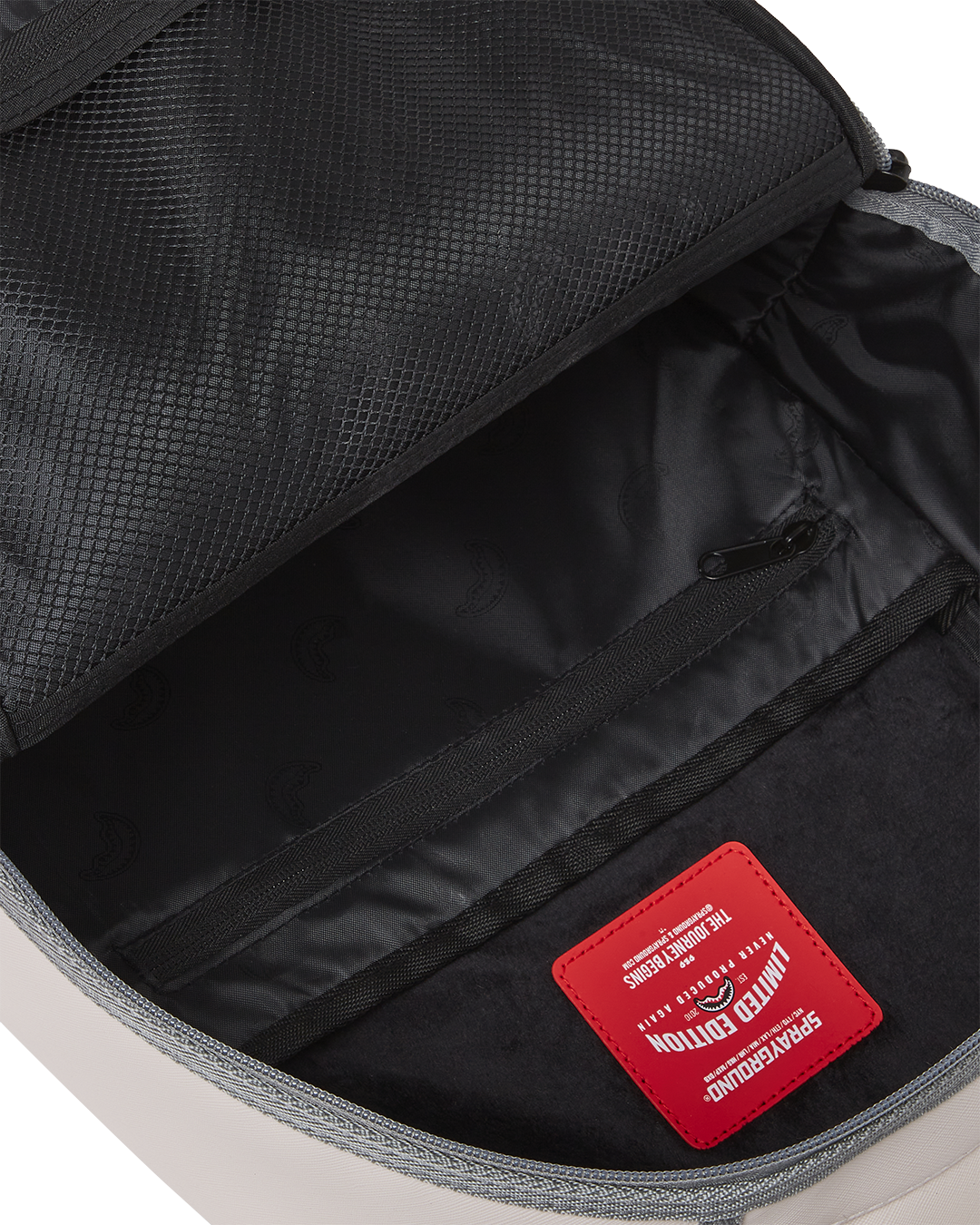 SHARK CENTRAL SATURDAYS DLXSV BACKPACK